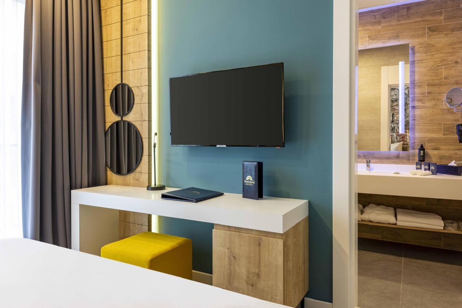 Days & By Wyndham Esenyurt Отель